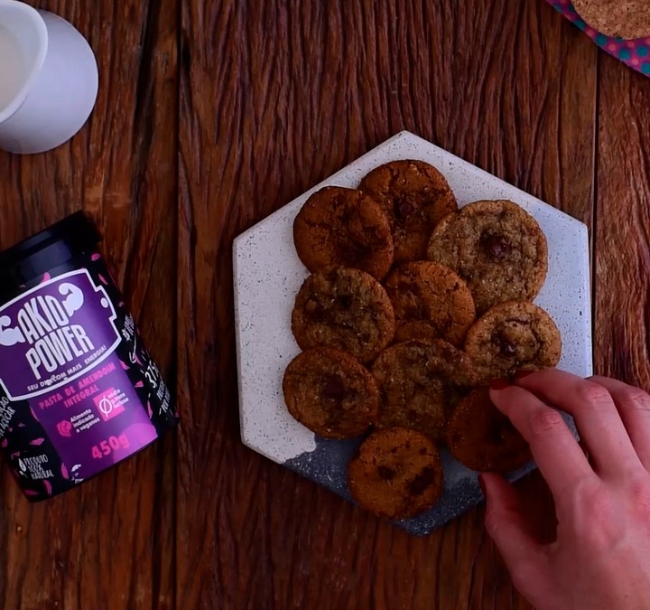 Cookies de chocolate com pasta de amendoim Akio Power