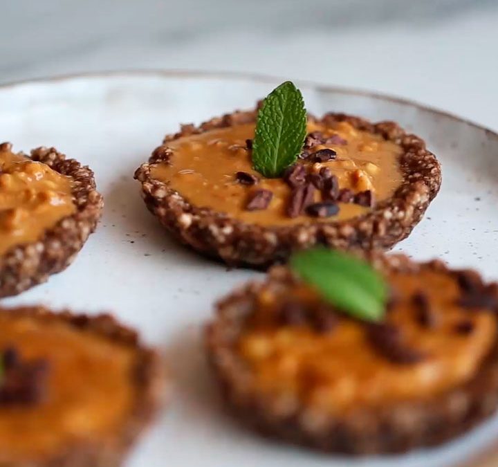 Tortinha de amendoim com tapioca granulada Akio